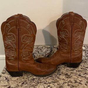 Ariat Women’s Leather Cowboy Boot Size 8